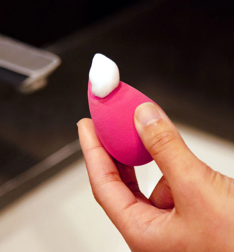 How to Clean Beauty Blenderdsd
